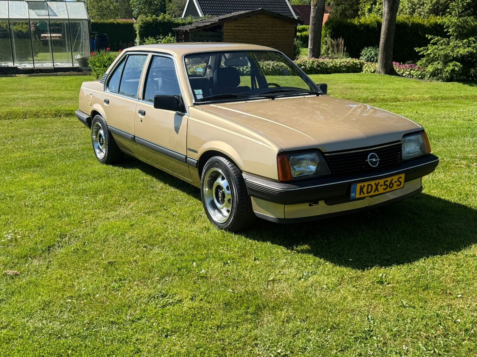 Opel 1982 ascona c 1.6 berlina, Particulier, 986 kg, 5 stoelen, 89 pk