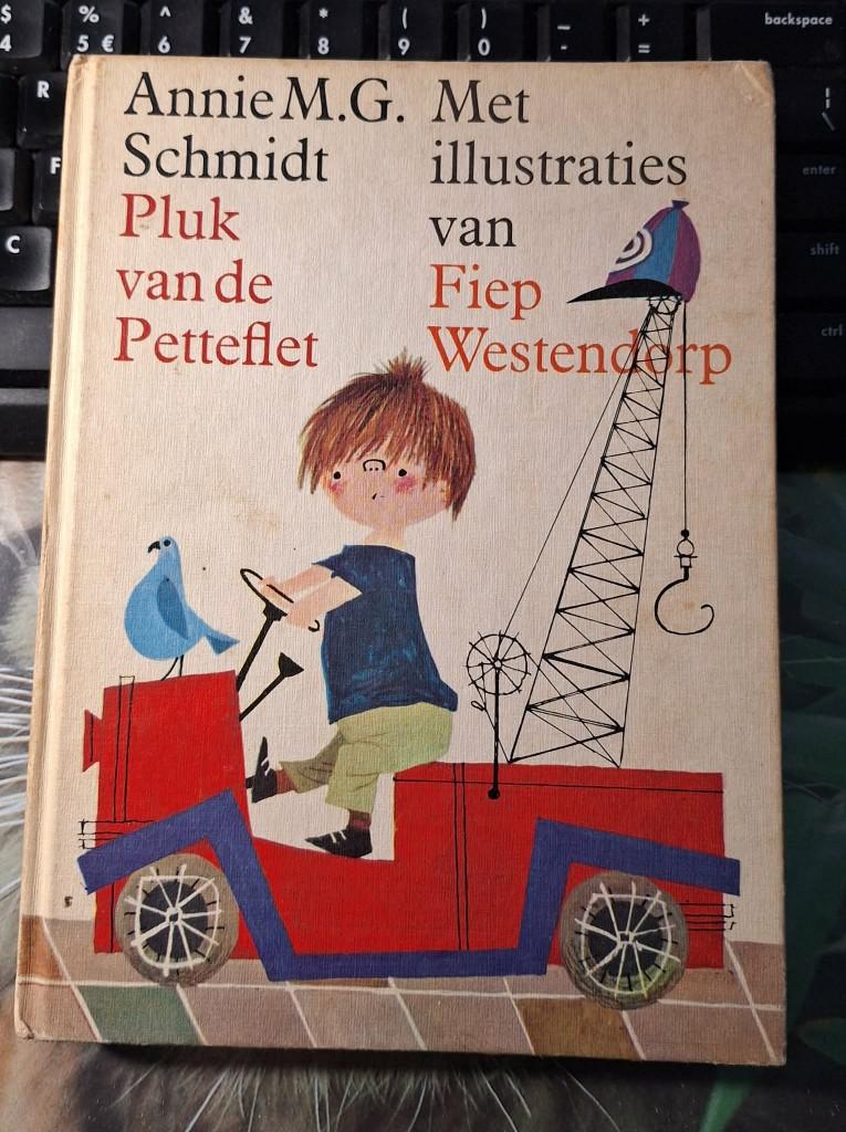 Het boek Pluk van de Petteflet van Annie M.G. Schmidt., Fictie algemeen, Ophalen of Verzenden, Gelezen, Annie M.G. Schmidt en Fiep Westendorp