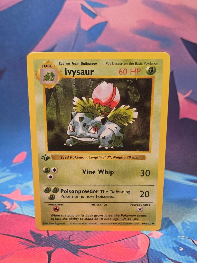 Pokémon Ivysaur 30/102 – 1st Edition Shadowless Nm/Mint, Ophalen of Verzenden, Zo goed als nieuw