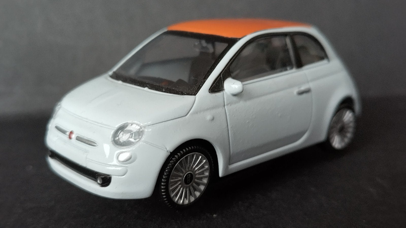 Fiat 500 lichtblauw 1:43 Mondo Motors Pol, Overige merken, Auto, Verzenden, .