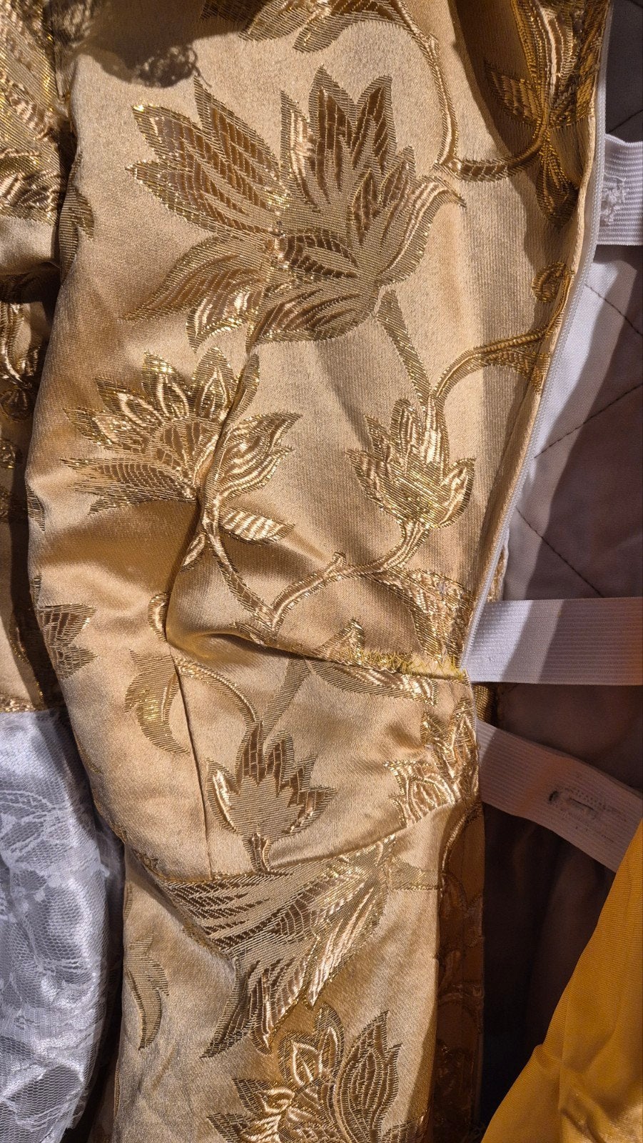 gouden jurk, Ophalen, Maat 42/44 (L), Carnaval