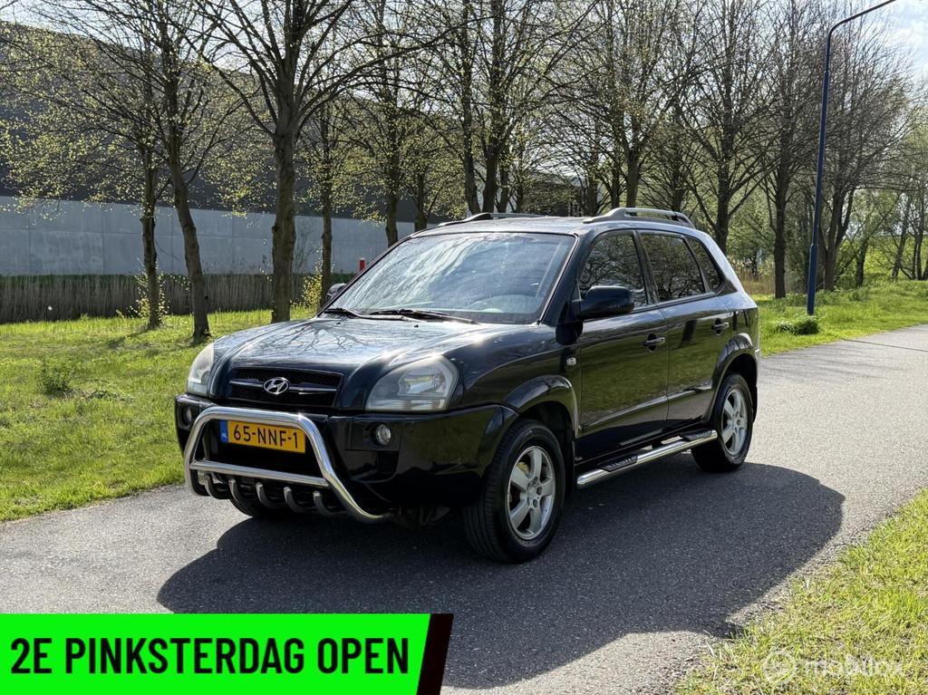 Hyundai Tucson 2.0i Active*LEDER*STOELVERWARMING*TREKHAAK, Auto's, Hyundai, Gebruikt, 4 cilinders, Stoelverwarming, Zwart