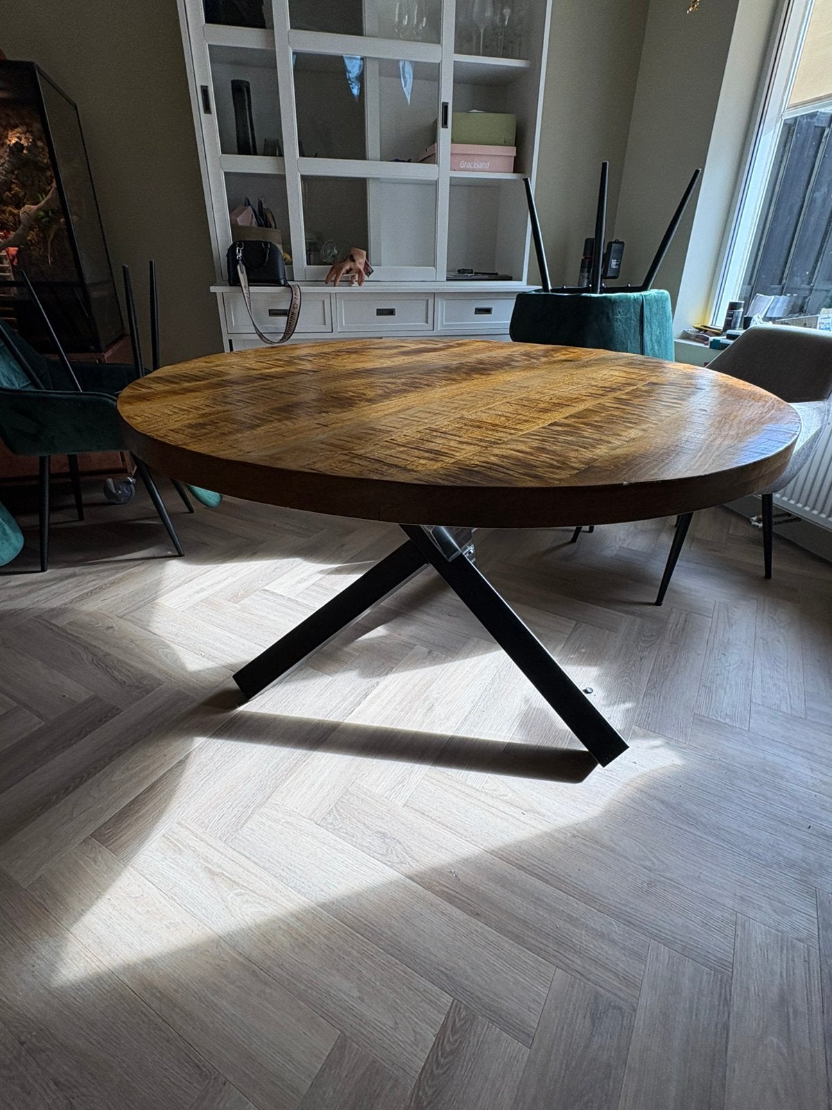 Ronde eettafel massief mangohout Ø 131 cm – Stalen spinpoot, Ophalen, Zo goed als nieuw, Rond, 100 tot 150 cm