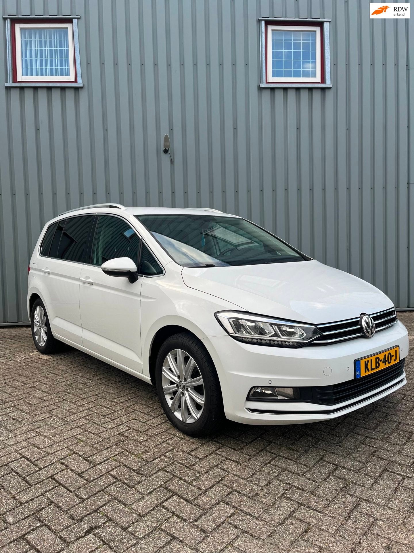 Volkswagen Touran 1.4 TSI Highline/LED/MASSAGE/TREKHAAK/VOLL, Auto's, Automaat, Dealer onderhouden, Gebruikt, Zwart