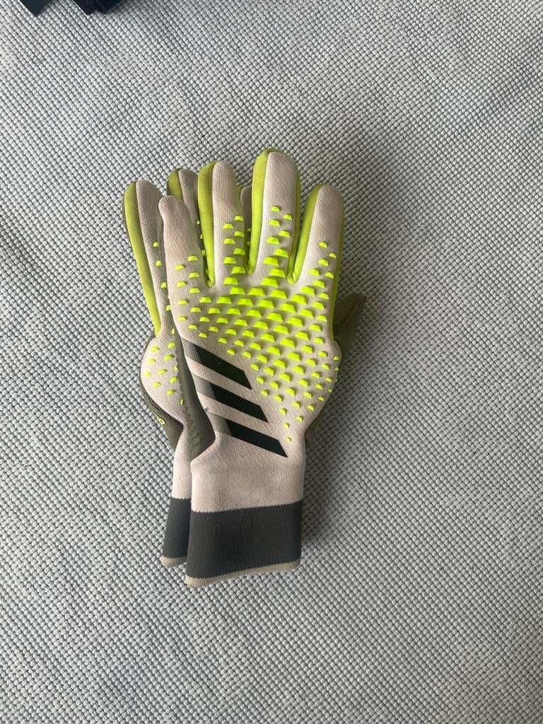 Adidas Predator Keepershandschoenen - Zo goed als nieuw, Ophalen of Verzenden, Zo goed als nieuw, Handschoenen
