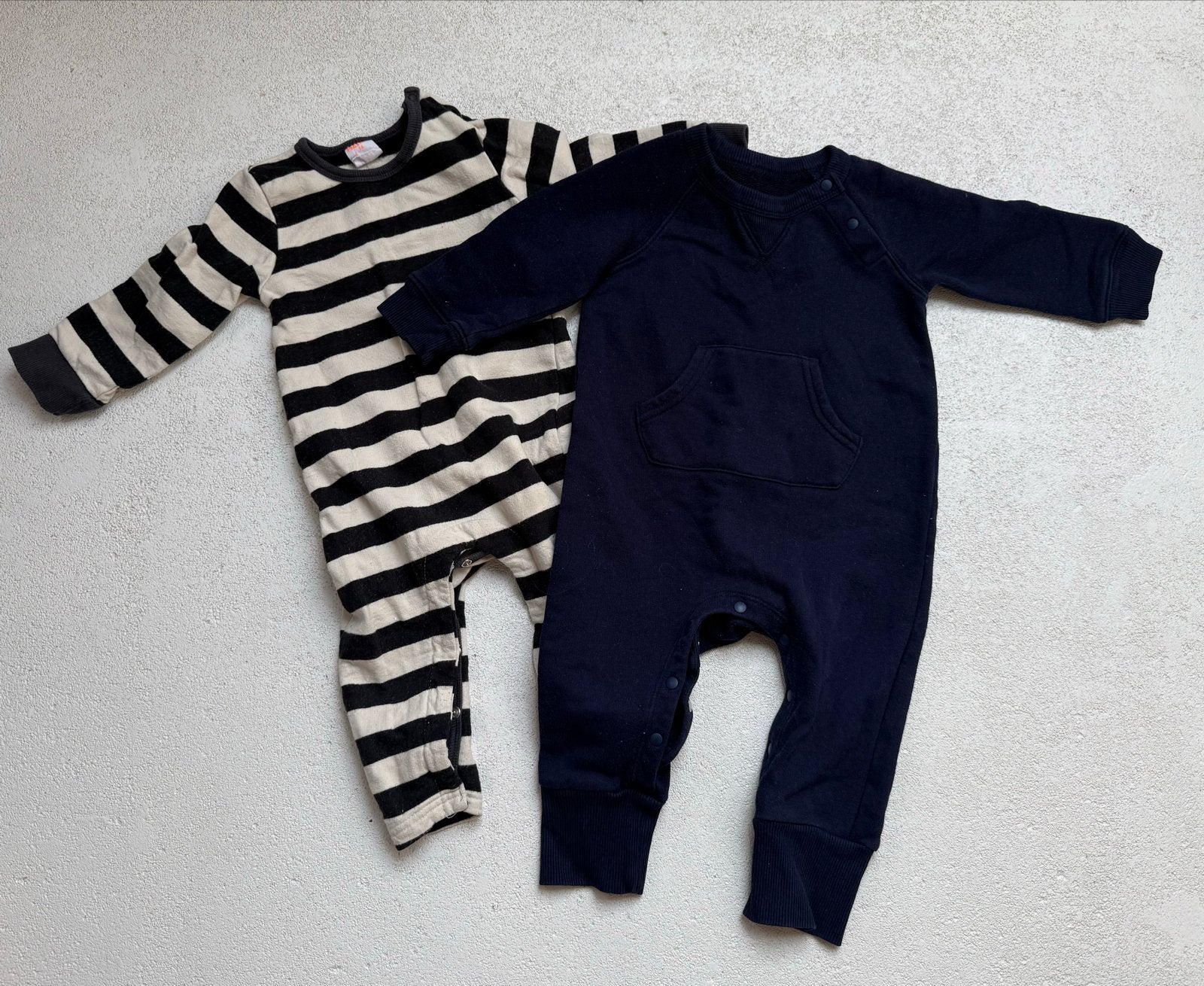 2 warme rompertjes maat 74 van HEMA en Muji, Ophalen of Verzenden, Zo goed als nieuw, Jongetje of Meisje, Nacht- of Onderkleding