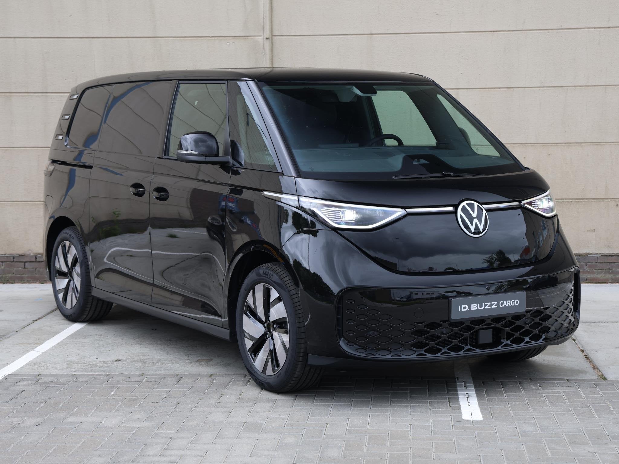 Volkswagen ID. Buzz Cargo Bulli Limited Edition Elektromotor, Auto's, Bestelauto's, Automaat, Zwart, Volkswagen, Zwart