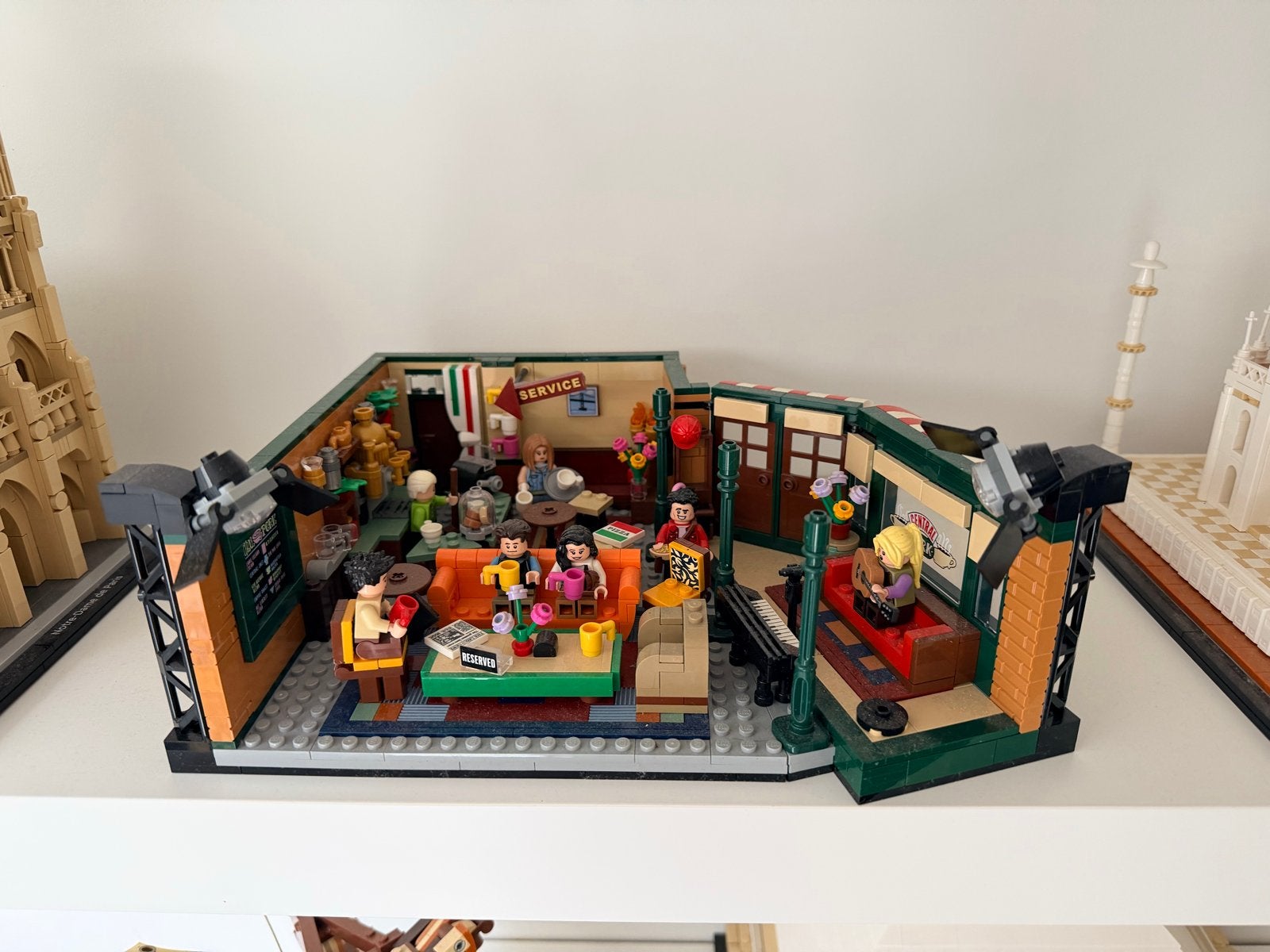 Lego Ideas Central Perk (21319) - Zonder doos en boekje, Kinderen en Baby's, Gebruikt, Lego, Ophalen of Verzenden, Ideas