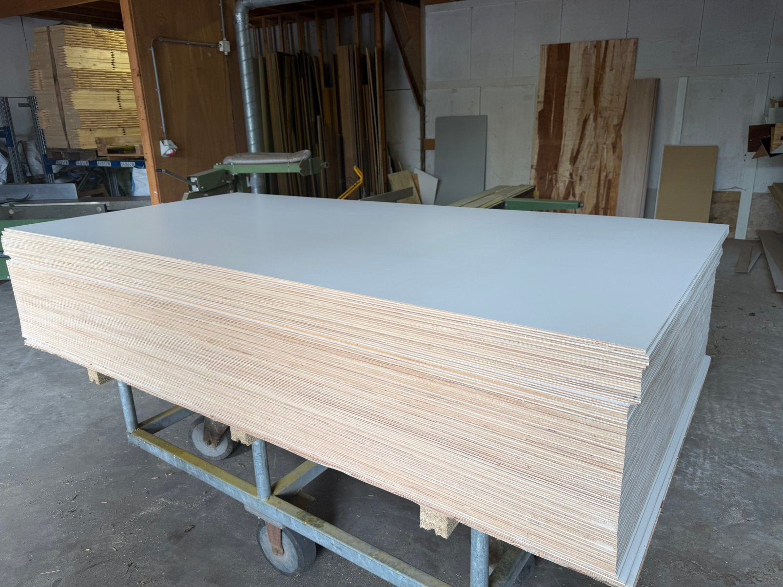 Multiplex 9 mm interieur Linoply prijs per plaat, Tuin en Terras, Palen, Balken en Planken, Nieuw, Palen, 250 cm of meer, Ophalen