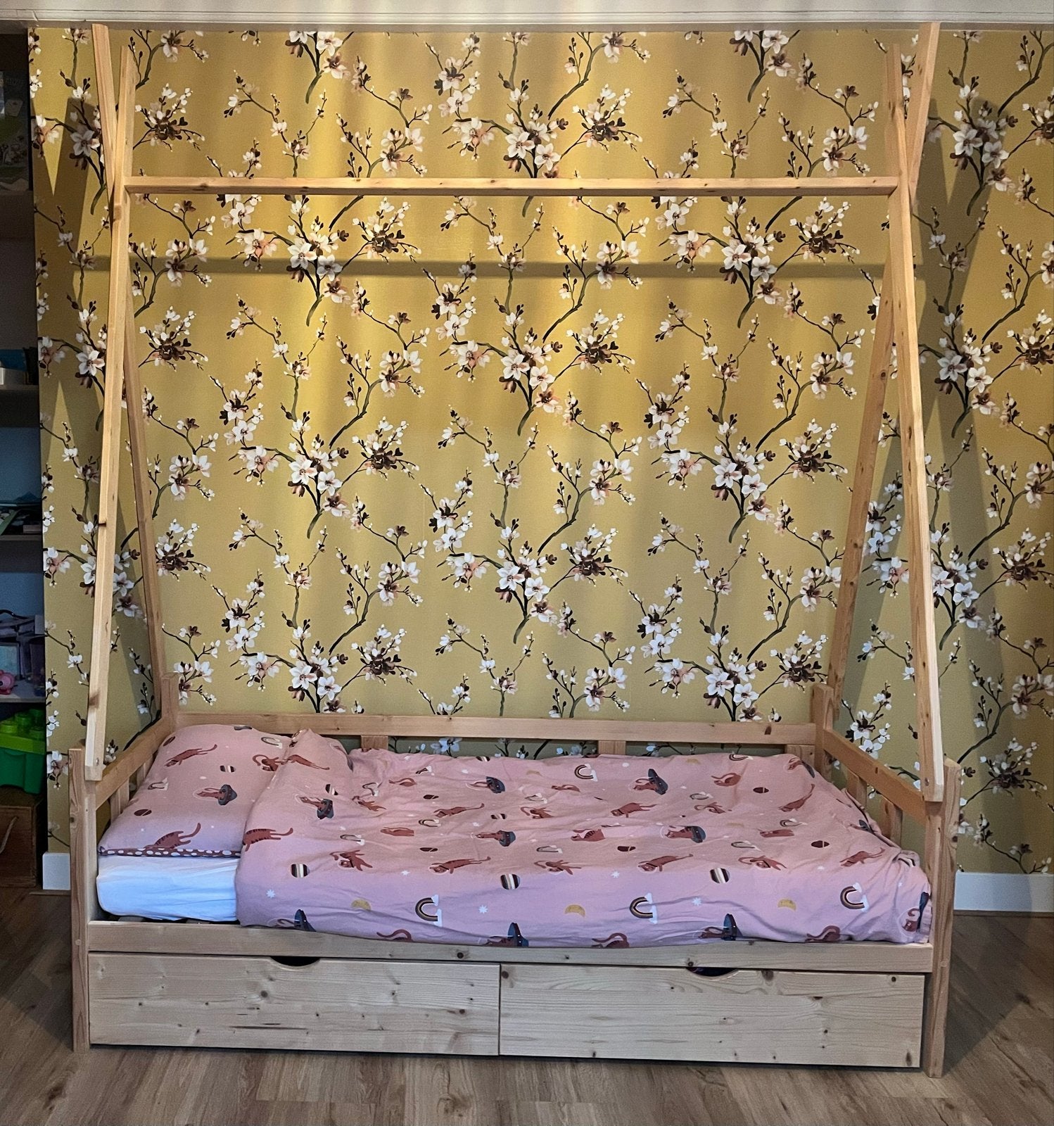Houten peuterbed met lades (huisje), Huis en Inrichting, Ophalen, Gebruikt, Huisjes peuterbed, 190 cm of minder