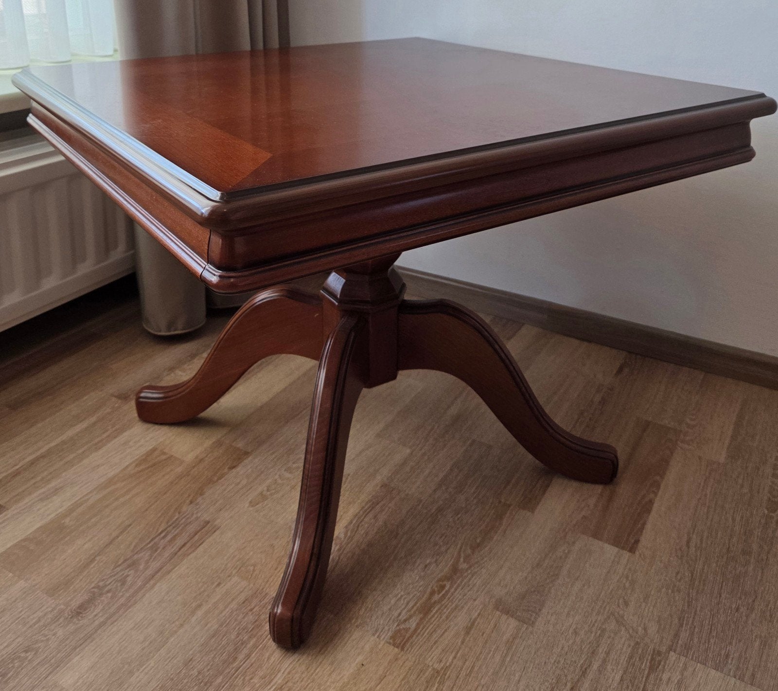 Nabucco kersen bijzettafel 70 x 70 en 55 cm hoog, Klassiek, Vierkant, 55 tot 75 cm, Zo goed als nieuw