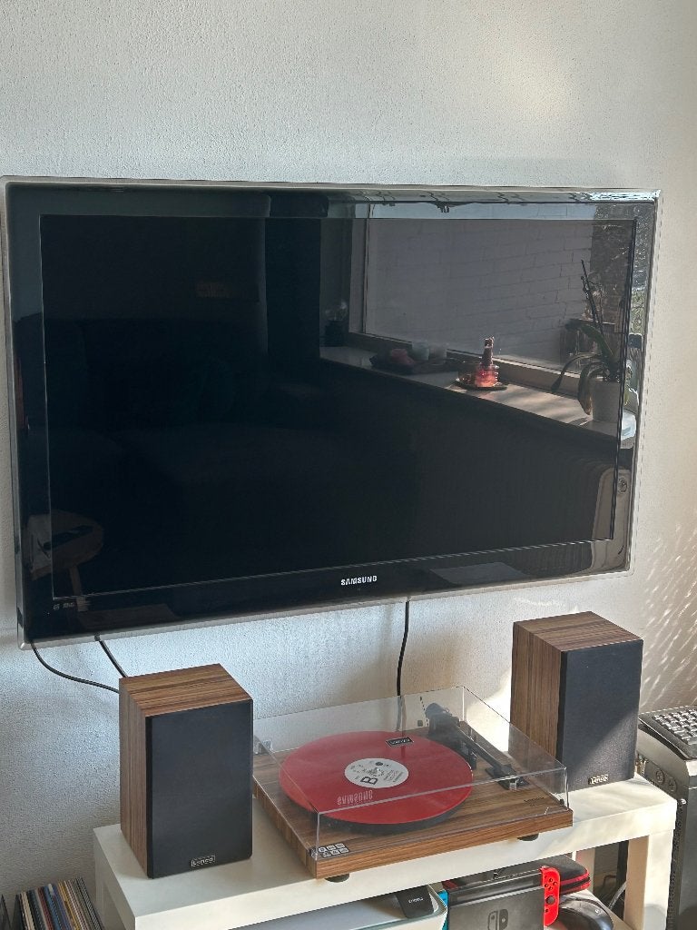 Samsung flatscreen tv