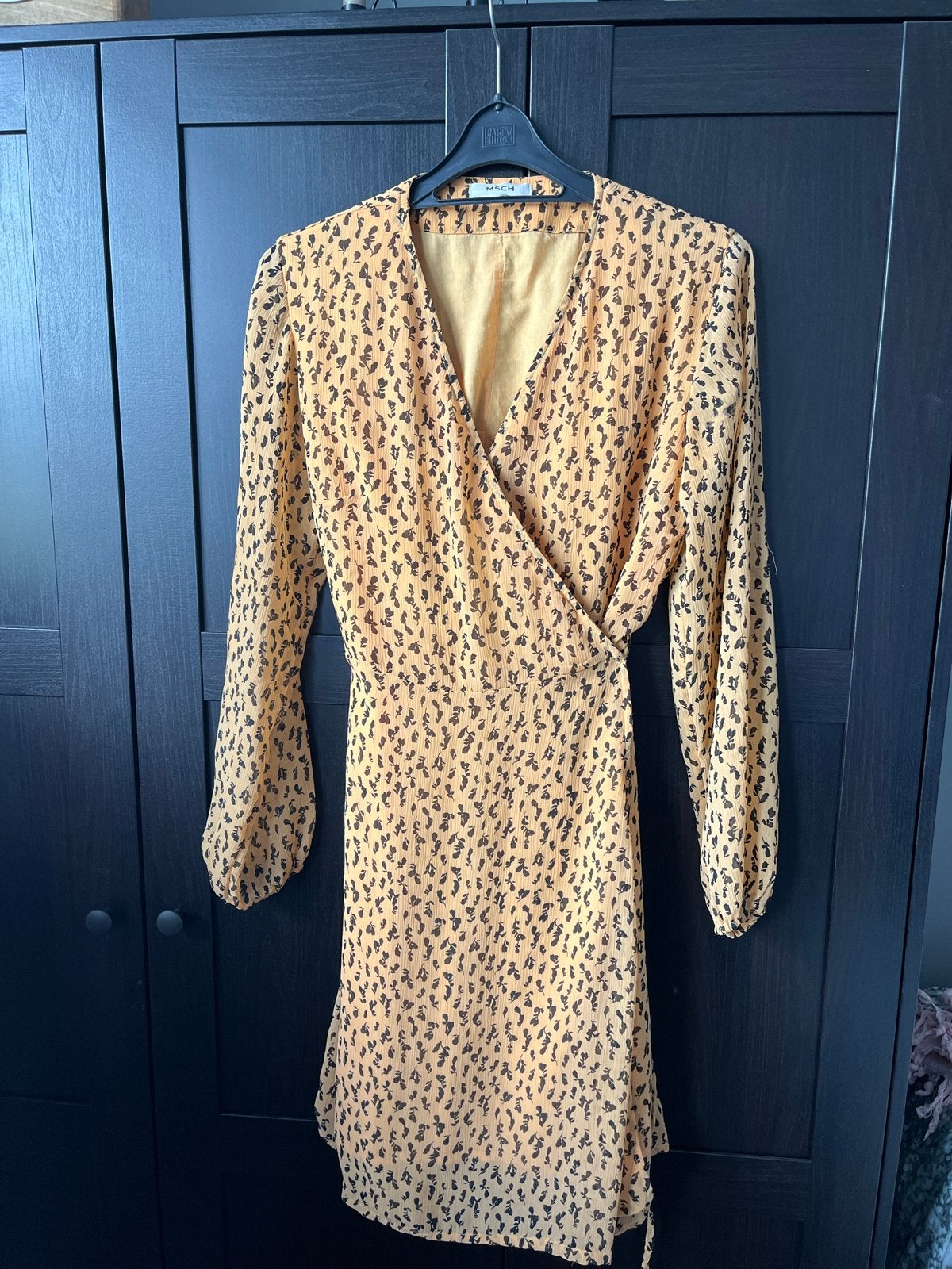 MSCH Copenhagen overslagjurk met print, Kleding | Dames, Jurken, Maat 38/40 (M), Geel, Ophalen of Verzenden, Zo goed als nieuw