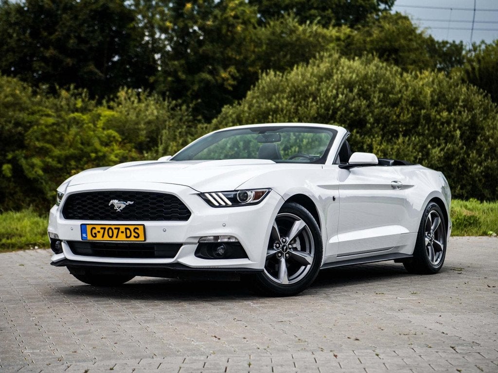Ford Mustang Convertible 3.7 V6 305PK Automaat Camera Airco, Auto's, Automaat, Gebruikt, Euro 6, 4 stoelen