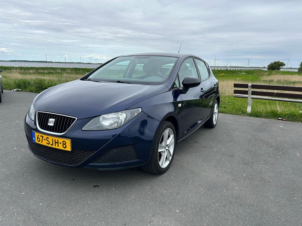 Seat ibiza 2012 benzine 1.2 airco, Auto's, Voorwielaandrijving, Blauw, Handgeschakeld, Particulier