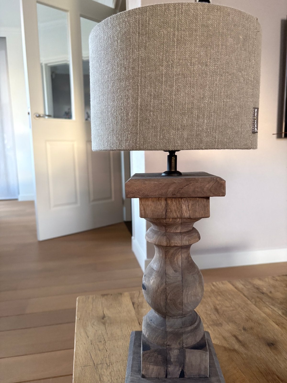 Te koop robuuste vergrijsde balusterlamp., Ophalen, Zo goed als nieuw