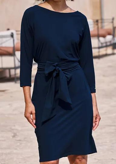 LaDress Caroline navy XS zgan jurk travelstof met sash, Blauw, Ophalen of Verzenden, Zo goed als nieuw, Knielengte