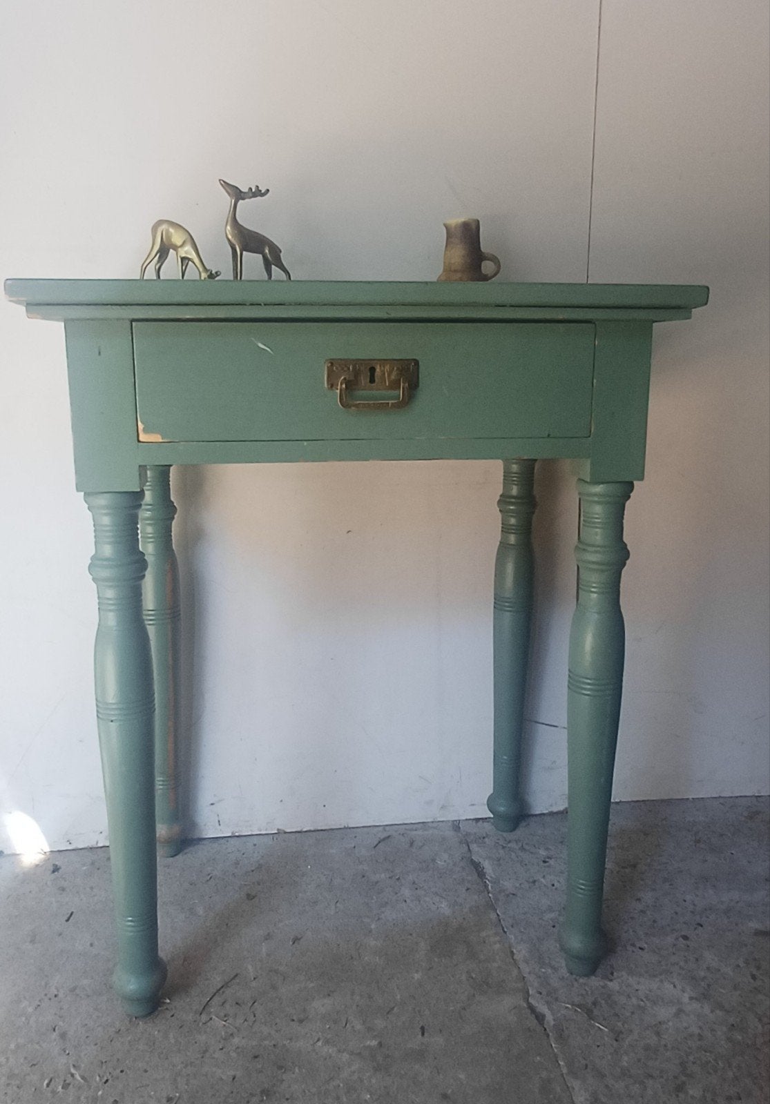 Schattig vintage antiek klein tafeltje bureautje, Gebruikt, 50 tot 100 cm, Ophalen of Verzenden, 25 tot 50 cm