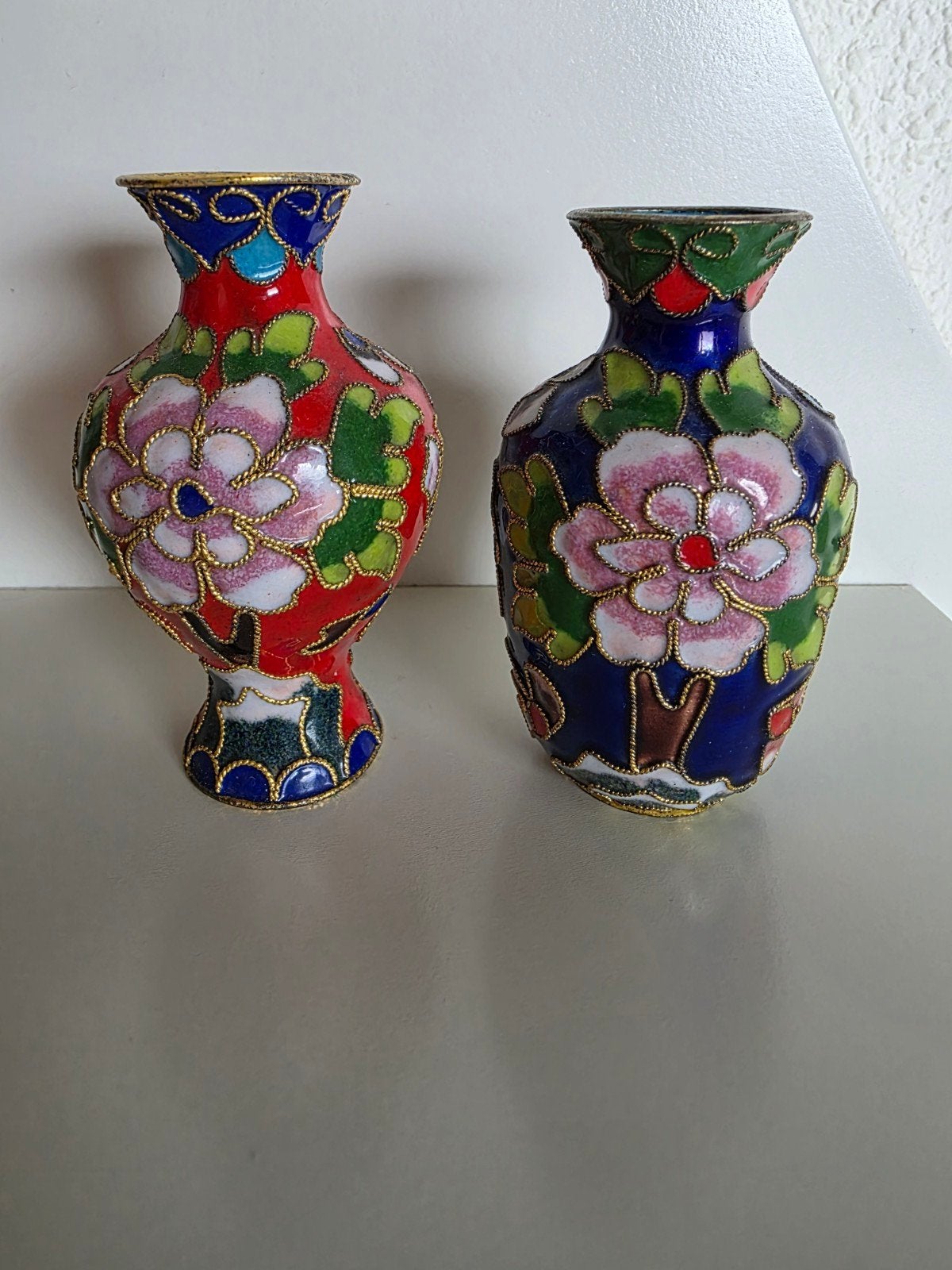 Set van 2 Chinese Cloisonné vaasjes, geëmailleerd metaal, Ophalen of Verzenden