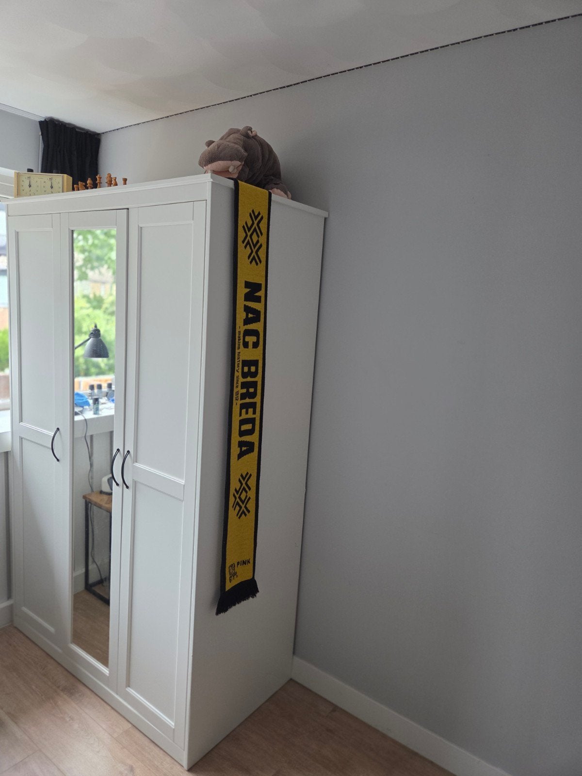 Witte kledingkast met spiegeldeur (190x120x90 cm), Huis en Inrichting, Kasten | Kledingkasten, Met deur(en), Gebruikt, 100 tot 150 cm