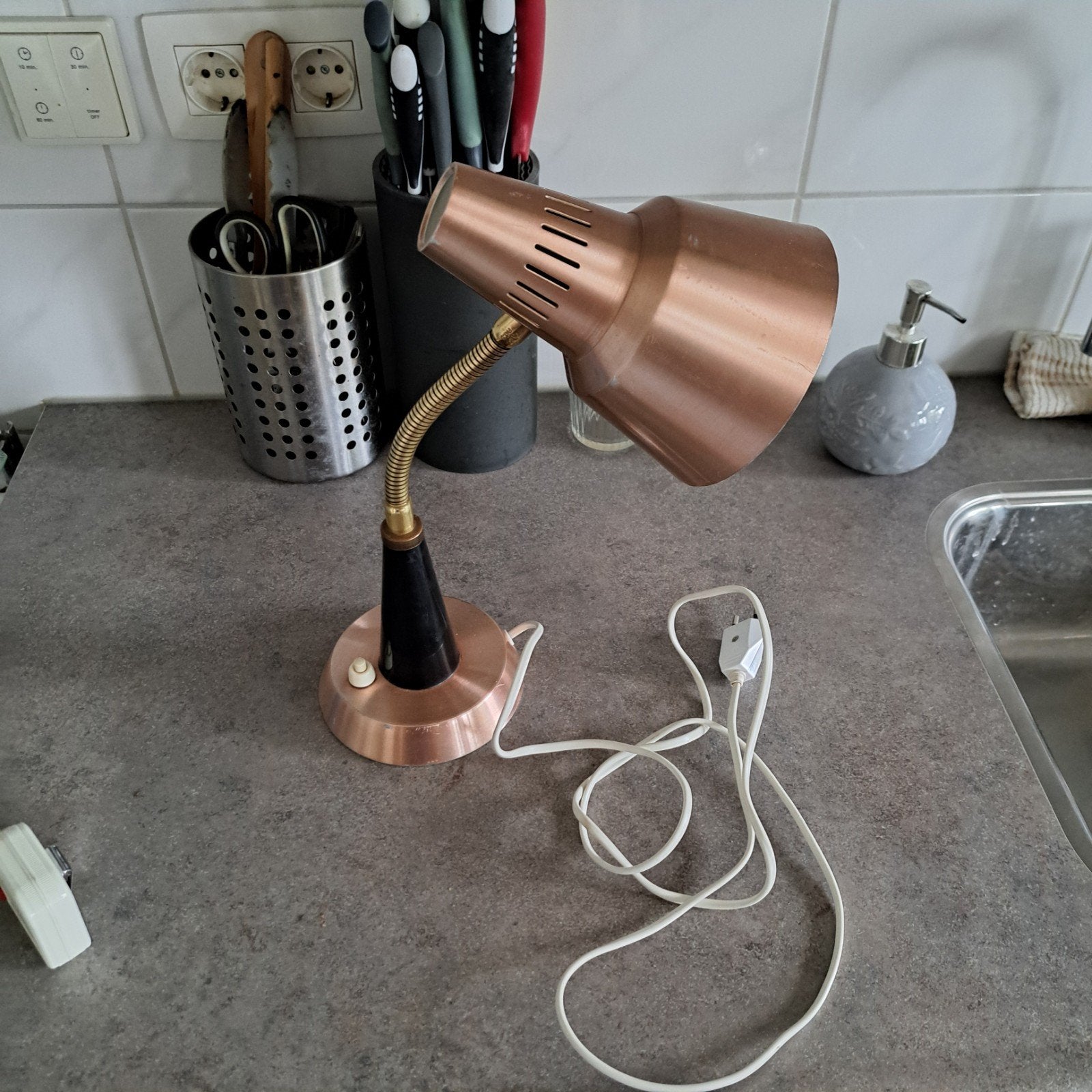 vintage tafellamp uit Scandinavië 60's, €40,00, Ophalen of Verzenden, Vintage