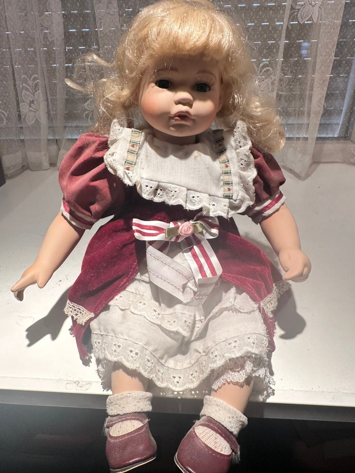 Vintage  porseleine pop met jurkje, Ophalen of Verzenden, Zo goed als nieuw, Pop