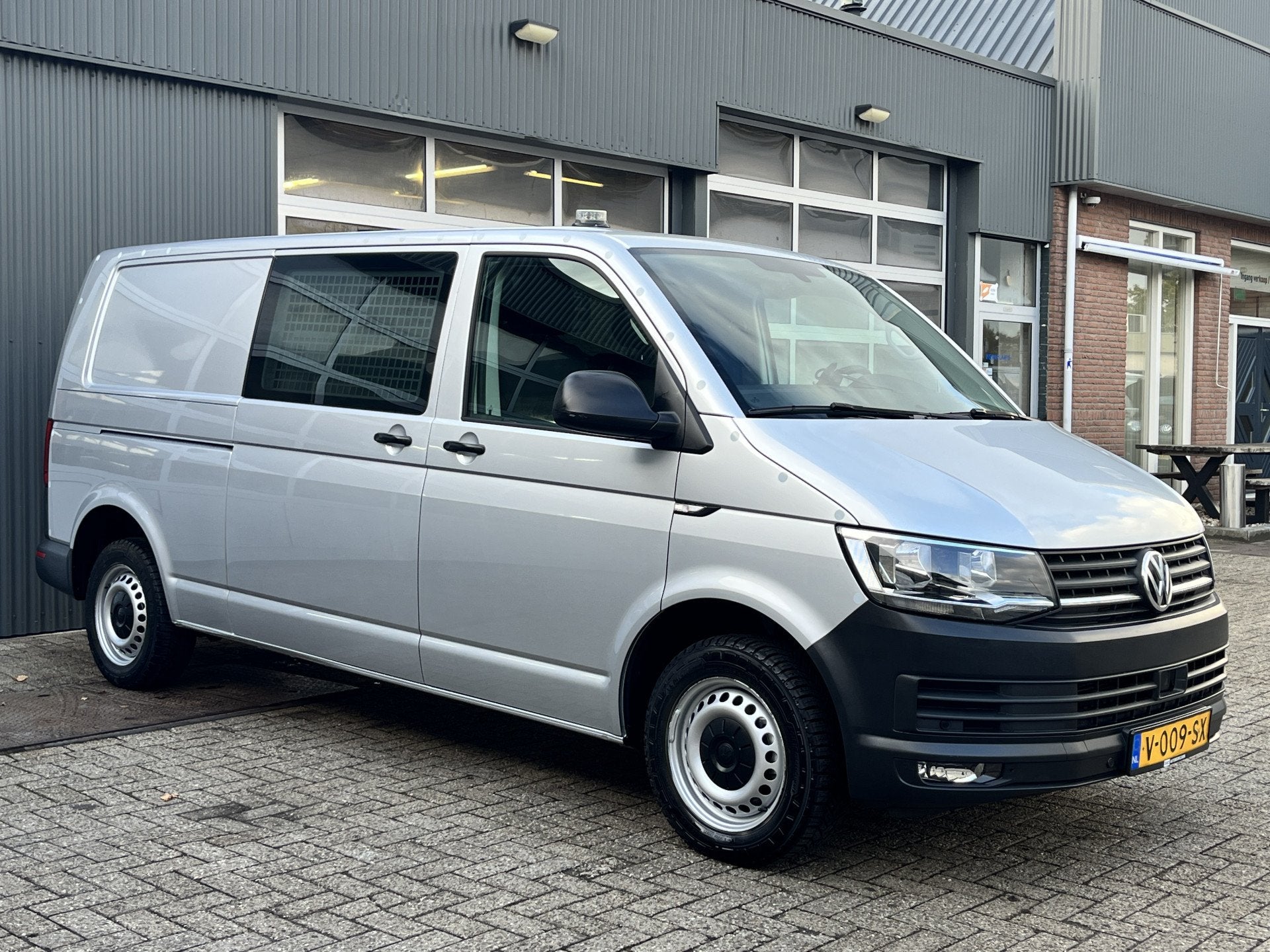 Volkswagen Transporter 2.0 TSI L2H1 Benzine Dubbele Schuifde, Auto's, Voorwielaandrijving, Stof, Gebruikt, 4 cilinders