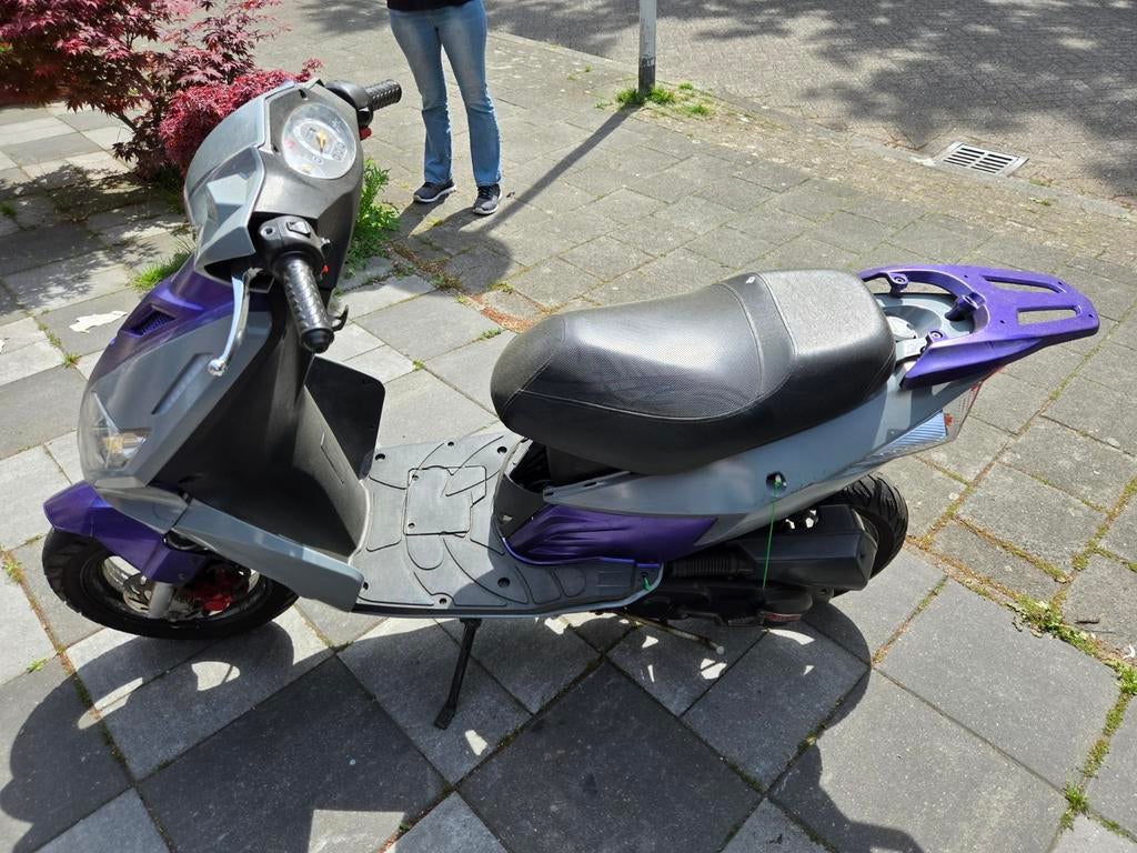 Scooter - Grijs/Paars - Gebruikt, Ophalen of Verzenden