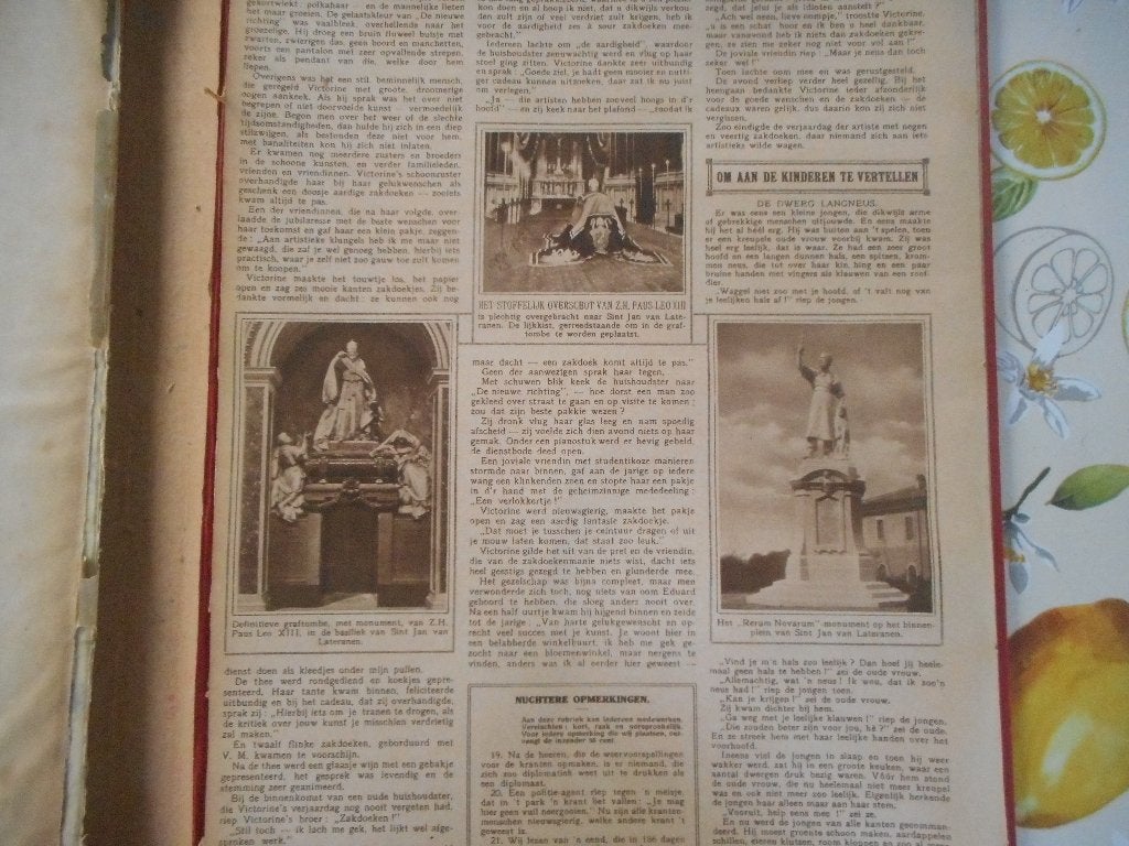 Paus Leo XIII. Foto's. 1924., Ophalen of Verzenden, 1920 tot 1940, Knipsel(s)