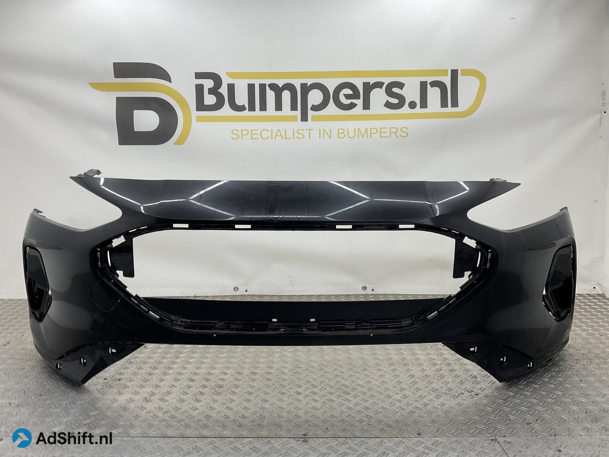 Bumper Ford Focus Active 20- nx7b-17e889-u Voorbumper D9-178, Bumper