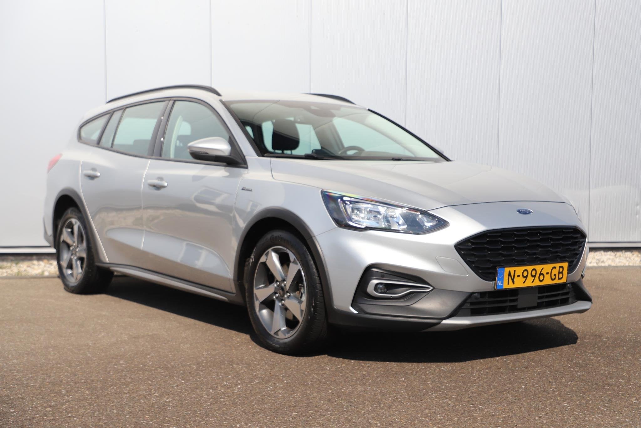 Ford Focus Wagon 1.0 EcoBoost Hybrid Active Business Trekhaa, Gebruikt, Euro 6, Met garantie (alle), Origineel Nederlands