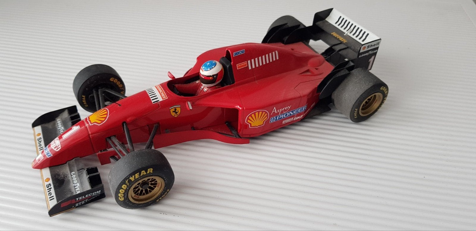 Michael Schumacher Ferrari 1996 1/18, Hobby en Vrije tijd, Modelauto's | 1:18, Ophalen, Zo goed als nieuw, Auto, Overige merken