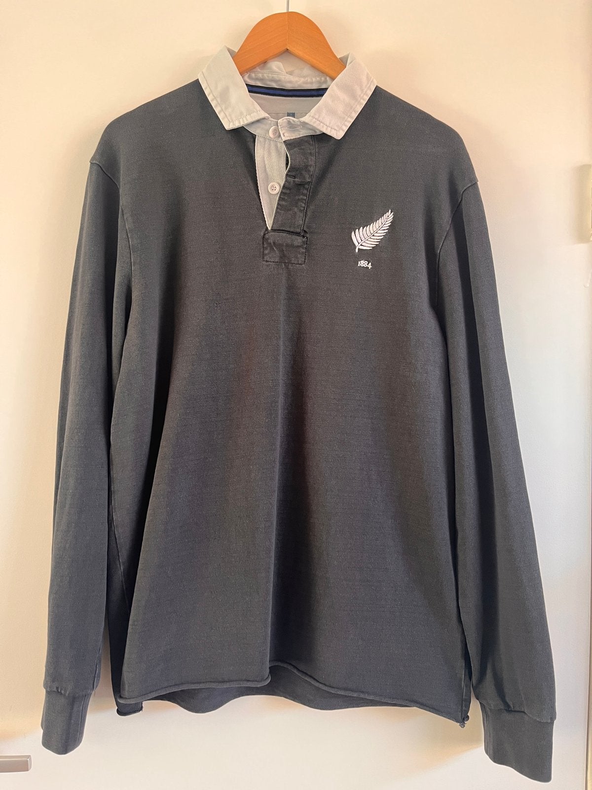 Black & Blue 1884 Rugby Shirt New Zealand, Ophalen of Verzenden, Zo goed als nieuw, Maat 52/54 (L), Zwart