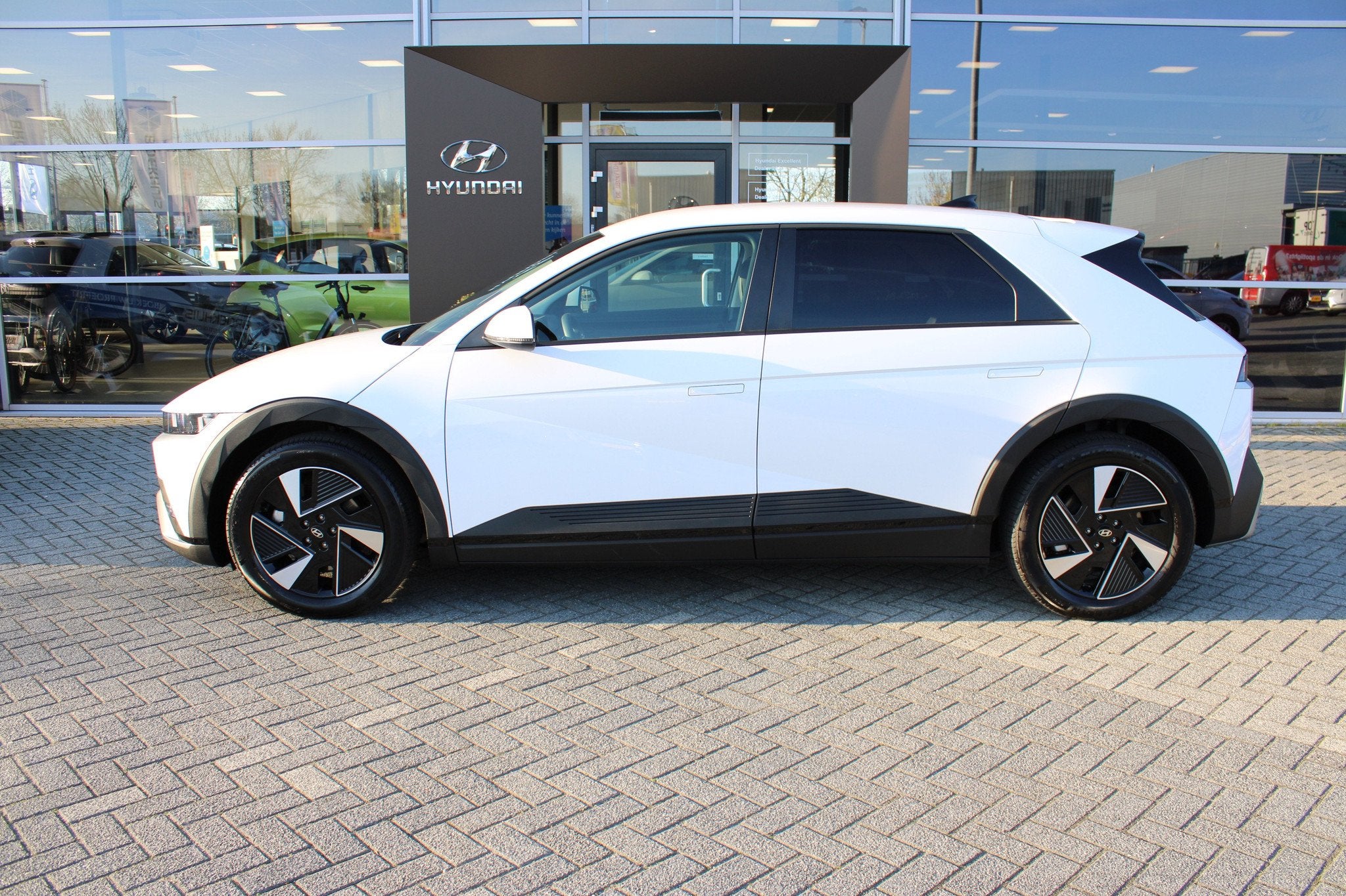 Hyundai IONIQ 5 Connect+ 84 kWh | Leder | Parkeersensoren vo, Auto's, Gebruikt, IONIQ 5, 1960 kg, Automatische klimaatregeling