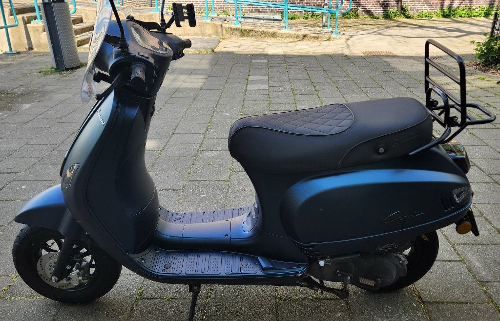 Z.g.a.n. Santini Capri 45km benzine scooter 75km gereden!, Zo goed als nieuw, Benzine, Ophalen, Overige merken