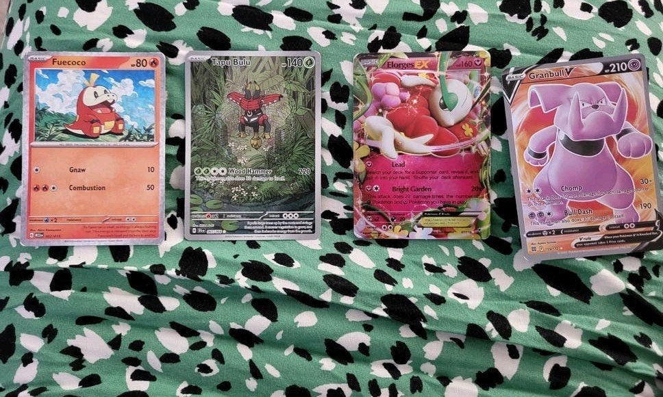 Pokémon Kaarten: Fuecoco, Tapu Bulu, Florges EX, Granbull V, Ophalen of Verzenden, Gebruikt, Meerdere kaarten