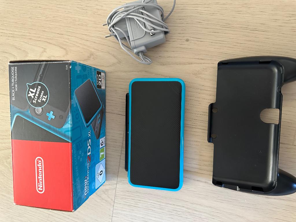 Nintendo 2DS xl, Spelcomputers en Games, Spelcomputers | Nintendo 2DS en 3DS, Ophalen, Blauw, 2DS, Zo goed als nieuw