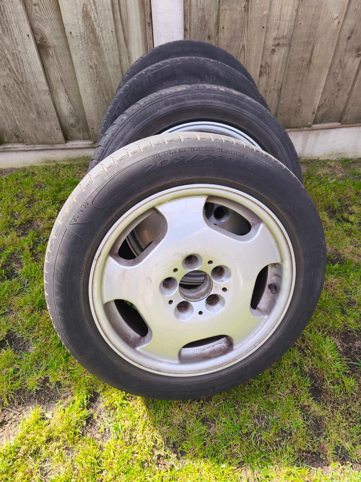 Mercedes velgen met banden W124 W201 W202 W210 - 205/55 R16, Gebruikt, 16 inch, Banden en Velgen, Personenwagen