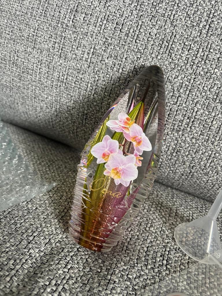 Urn voor oma., Ophalen of Verzenden, Zo goed als nieuw, 17 tot 18, Dame