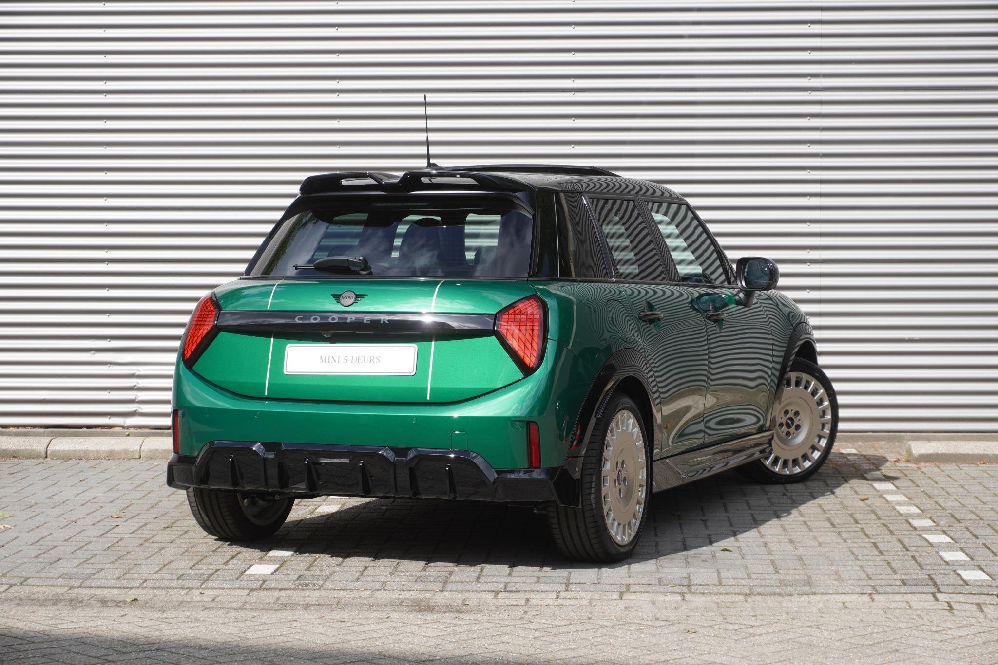 MINI 5-Deurs Cooper C | John Cooper Works Uitvoering | Pakke, Auto's, Mini, 156 pk, Leder en Stof, Bedrijf, Nieuw