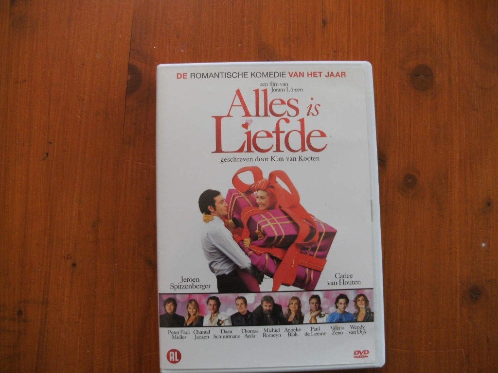 Dvd: Alles is Liefde, geschreven door Kim van Kooten., Alle leeftijden, Ophalen of Verzenden, Zo goed als nieuw