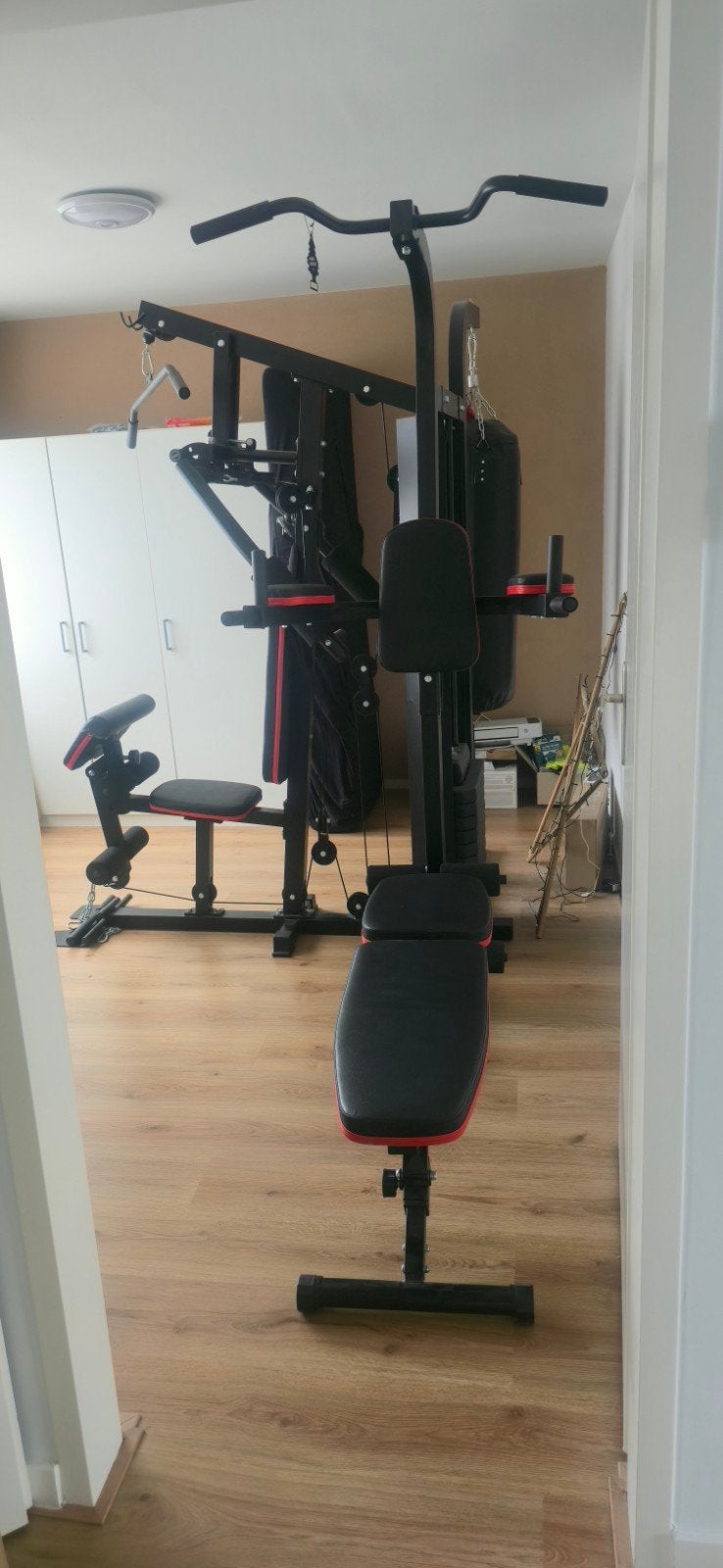 Krachtstation met Boxzak - 80kg - Zo goed als nieuw, Ophalen, Benen, Krachtstation, Zo goed als nieuw