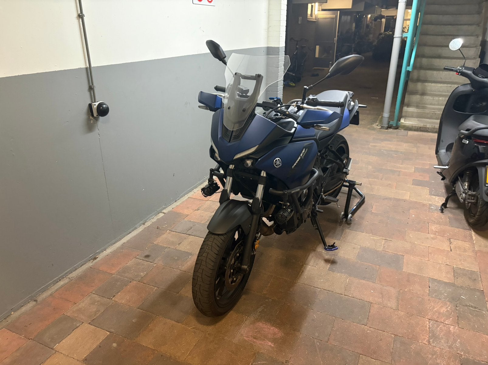 Yamaha tracer 7, Ophalen