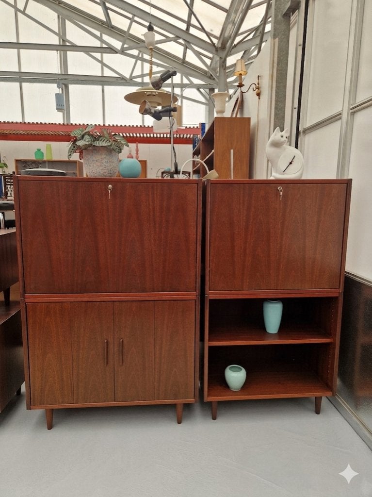 Twee Hulsta wandkasten bestaande uit twee delen, 95cm, Ophalen, Met deur(en), ., 50 tot 100 cm