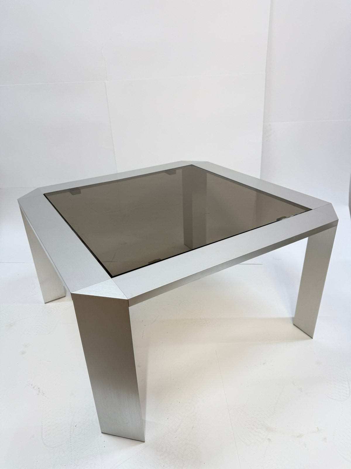 Mooie postmoderne space age salontafel | rookglas aluminium, Huis en Inrichting, Tafels | Salontafels, Ophalen, 50 tot 100 cm