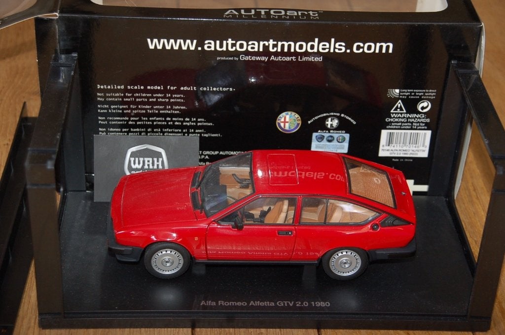 1:18 ALFA ROMEO ALFETTA GTV red Autoart 70146 WRH, Verzenden, Zo goed als nieuw, Auto, Autoart