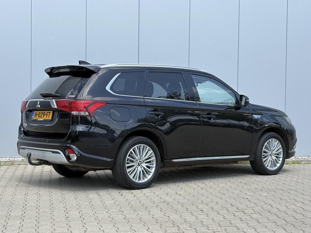 Mitsubishi Outlander 2.4 PHEV Intense+ / Stoel/Stuurverwarmi, Auto's, Mitsubishi, Automaat, Euro 6, 4 cilinders, 1865 kg