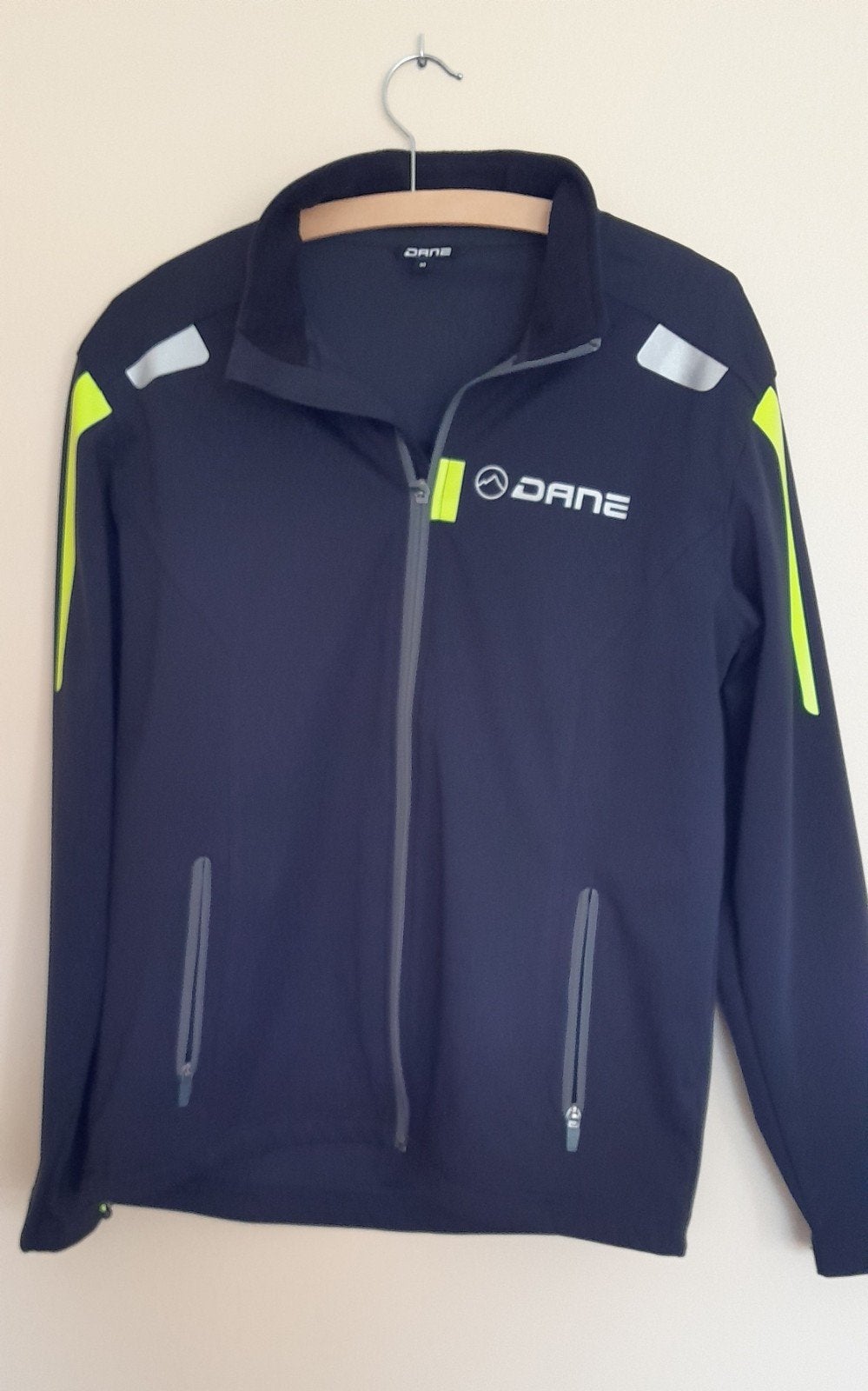 DANE Softshell Jas - Waterafstotend & Ademend (Maat M), Maat 48/50 (M), Zwart, Ophalen of Verzenden, Zo goed als nieuw