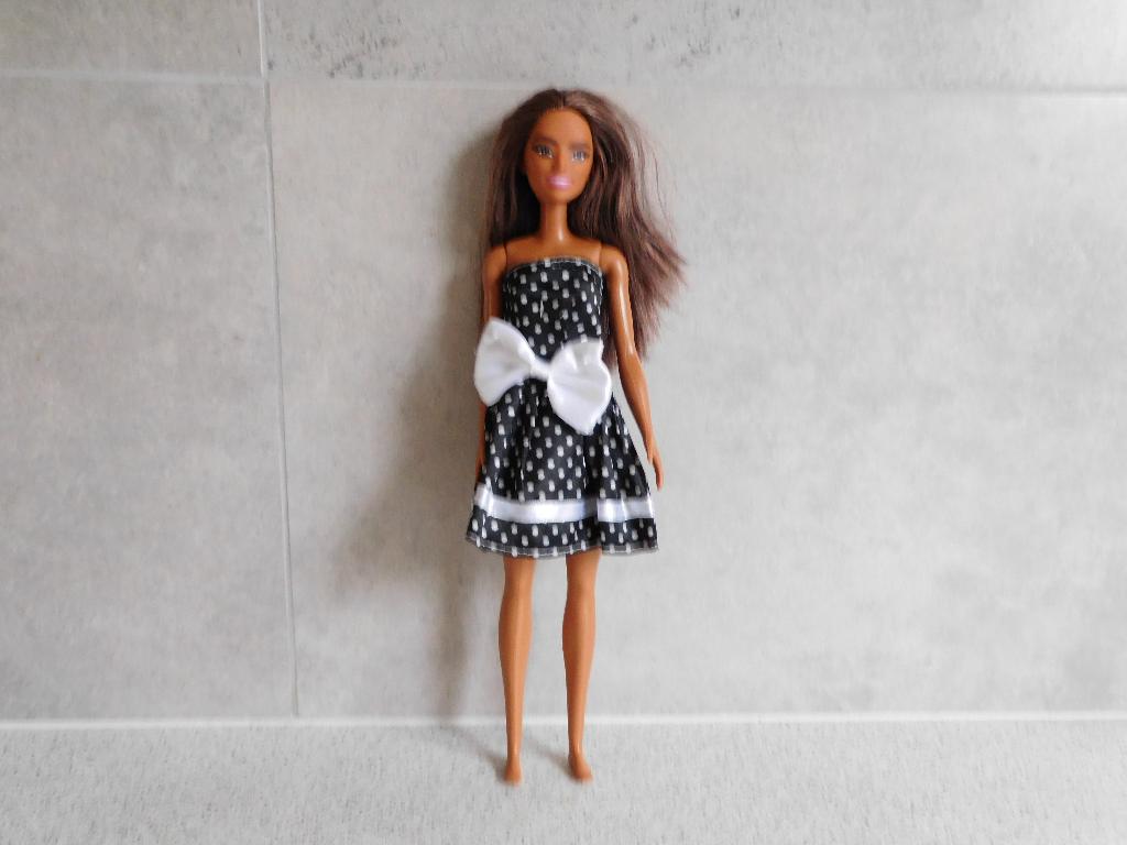 Barbie Bruin Haar Mattel  2015 HGM57 R271 Made in Indonesia, Ophalen of Verzenden, Zo goed als nieuw, Pop