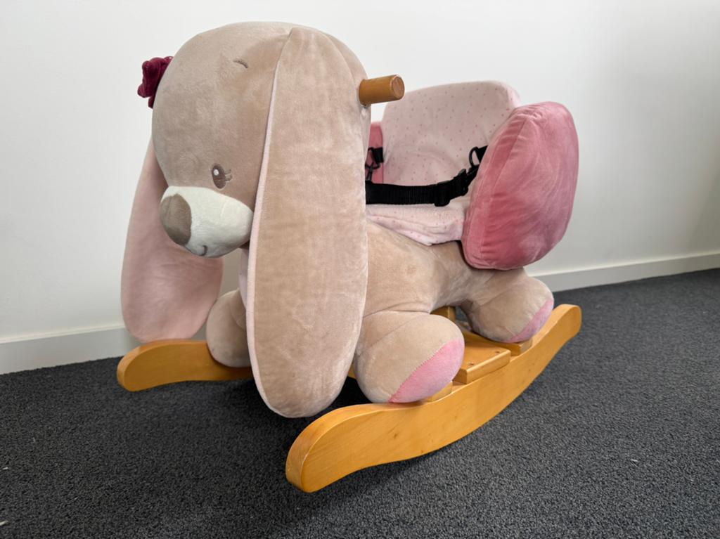 Nattou schommelstoel / hobbelpaard roze konijn, Ophalen, Zo goed als nieuw